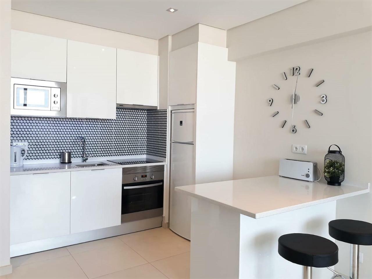 Abmar- Por-do-sol, Vista Mar, Remodelado, Wifi, 80mt Quarteira